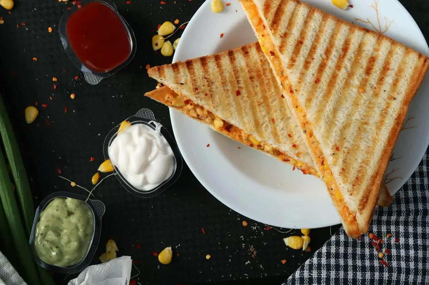 Crispy Texas Tonion onion petal appetizer with dipping sauce